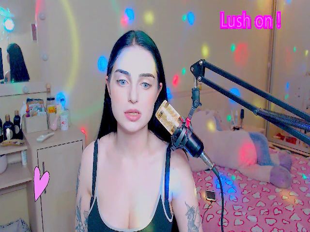 Live sex webcam photo for sunshinebabee #265121675