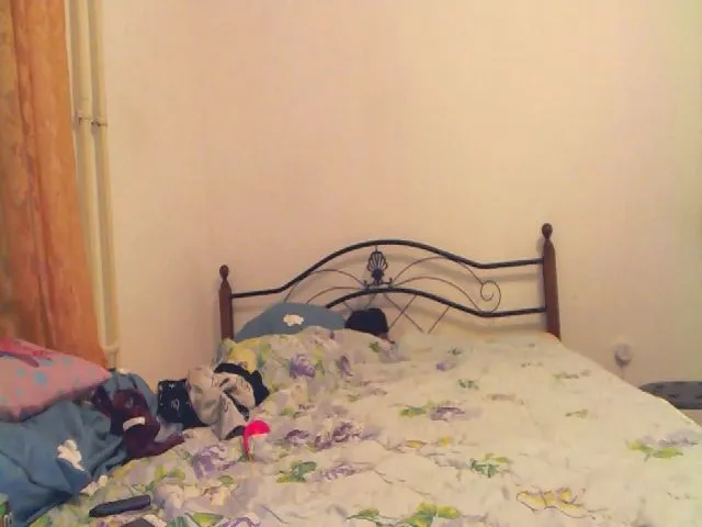 Live sex webcam photo for EeveeViolet #255773134