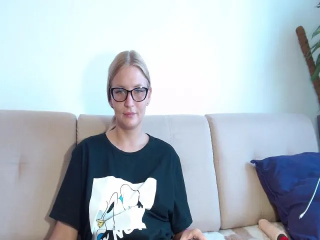 Live sex webcam photo for UrBlack_Kitty #252395314