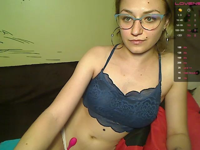 Live sex webcam photo for CatGirl01 #255566269