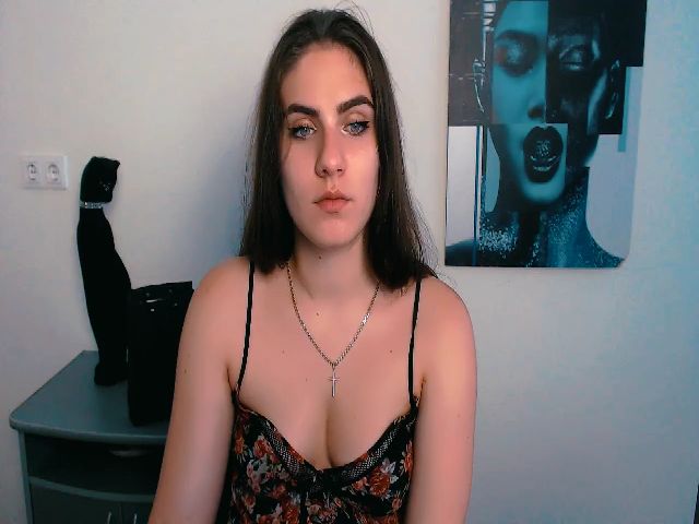 Live sex webcam photo for MollyKiss_ #255047133