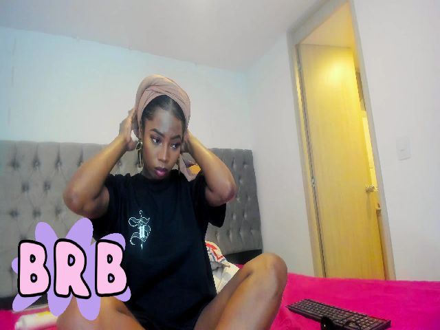 Live sex webcam photo for Afro__Goddess #255170268