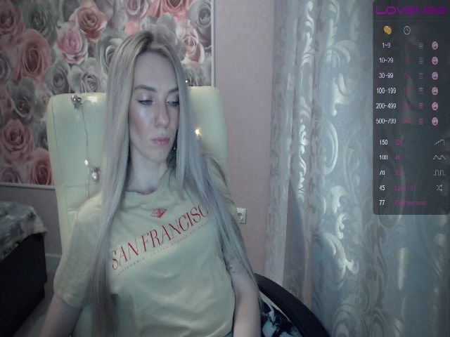 Live sex webcam photo for MaryJaness #252612594