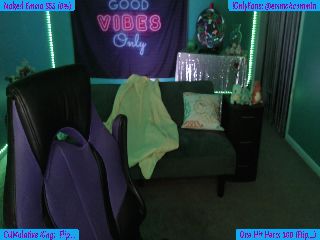 Live sex webcam photo for emmaBcummin #251829697