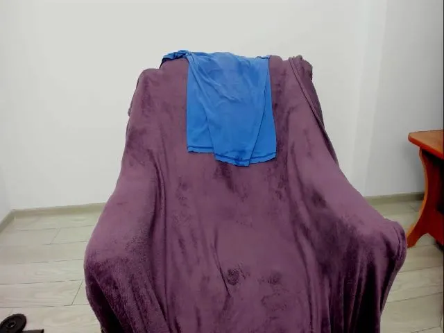 Live sex webcam photo for araseliarambu #255303594