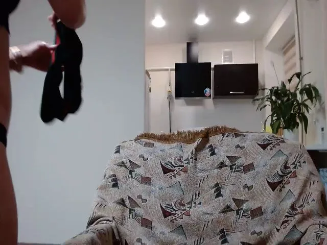 Live sex webcam photo for AlittleEmily #252277687