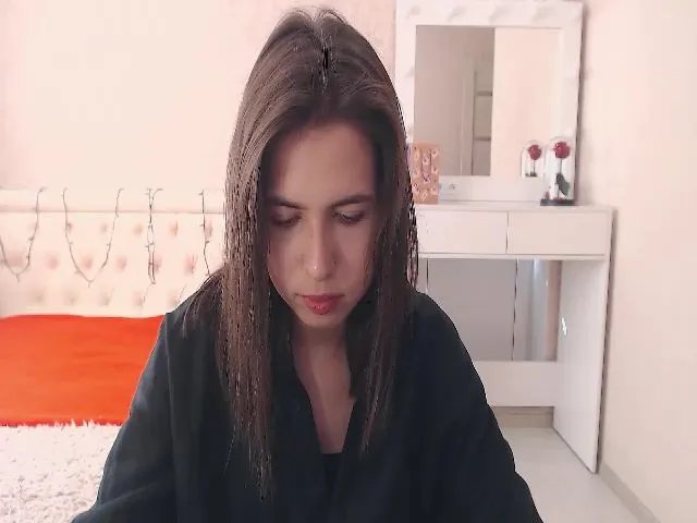 Live sex webcam photo for YourrAngell #258139717