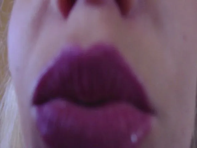 Live sex webcam photo for AdelinJensen #261940625