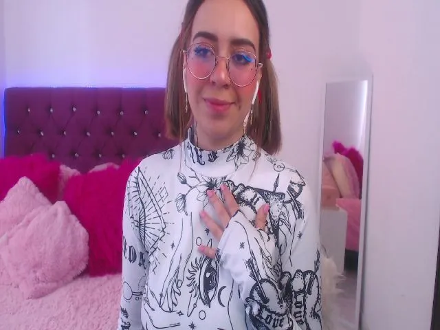 Live sex webcam photo for SamPuckett #255713126