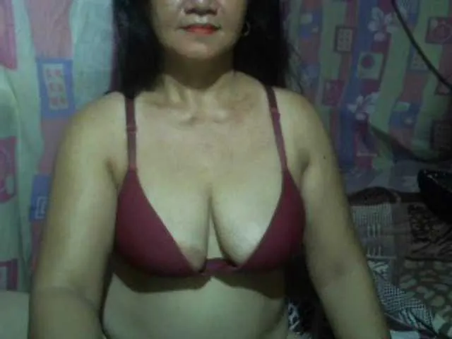 Live sex webcam photo for sexxyicee69 #252185248