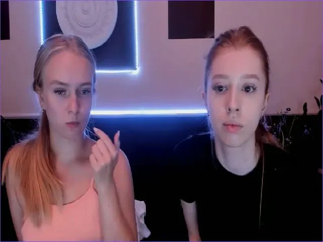 Live sex webcam photo for EmillyWillis #260607037