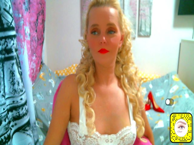 Live sex webcam photo for ChristiRoses #264432614