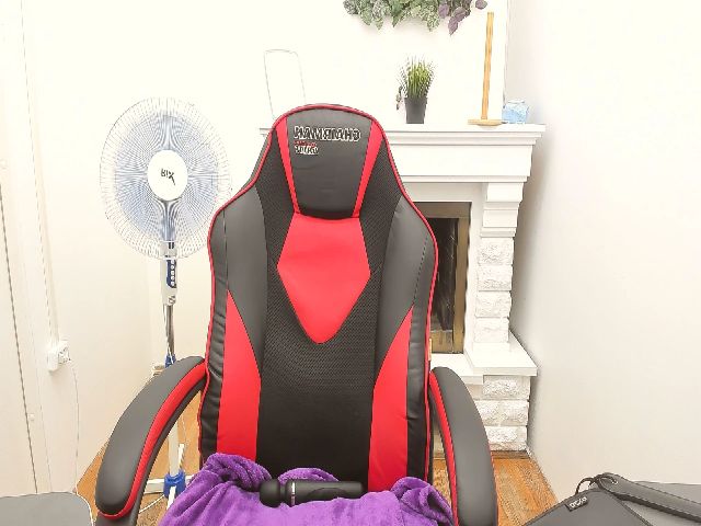 Live sex webcam photo for HelenCarter #252362848