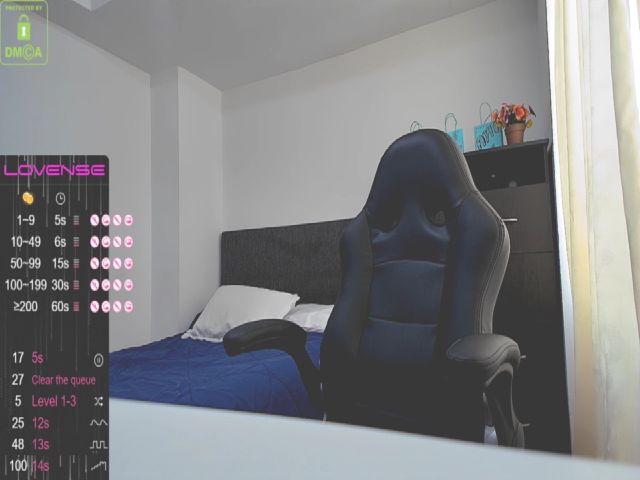 Live sex webcam photo for Lunadoll1 #262296289