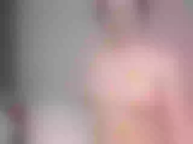 Live sex webcam photo for SophieHunt #287981047