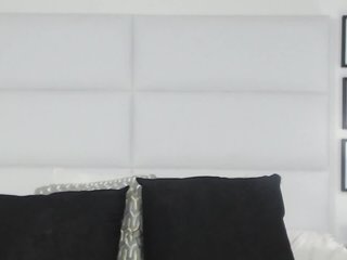 Live sex webcam photo for LindsaySummer #240687025