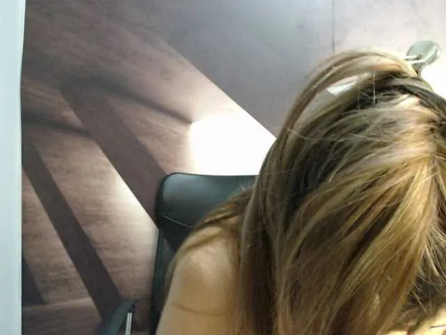 Live sex webcam photo for maturehot-1 #245089788