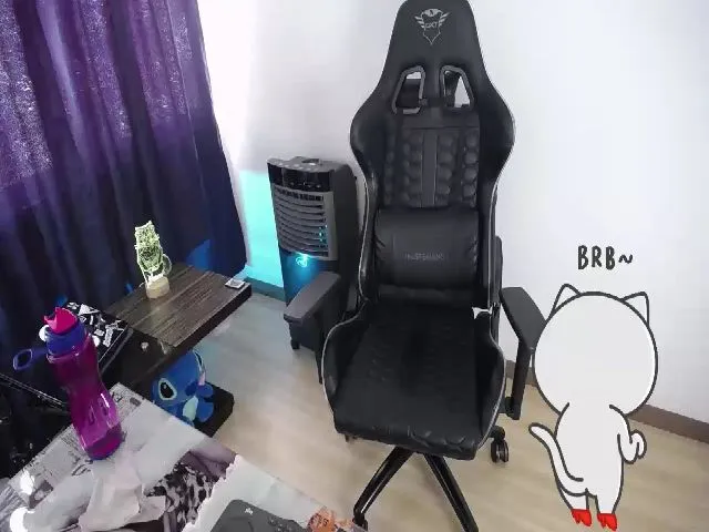 Live sex webcam photo for BiancaMiller #256978220