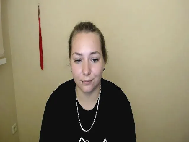 Live sex webcam photo for StellaJ_ #252649792