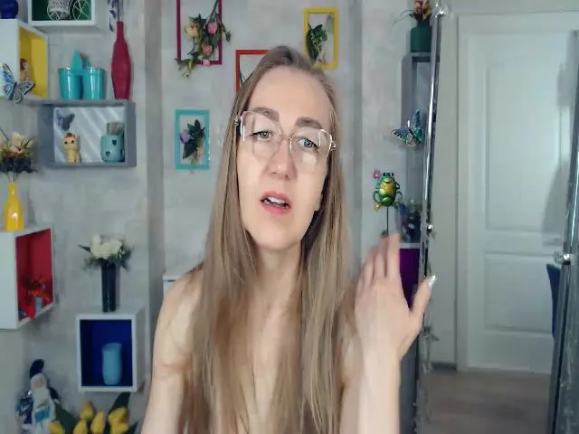 Live sex webcam photo for Greybunny #256894091