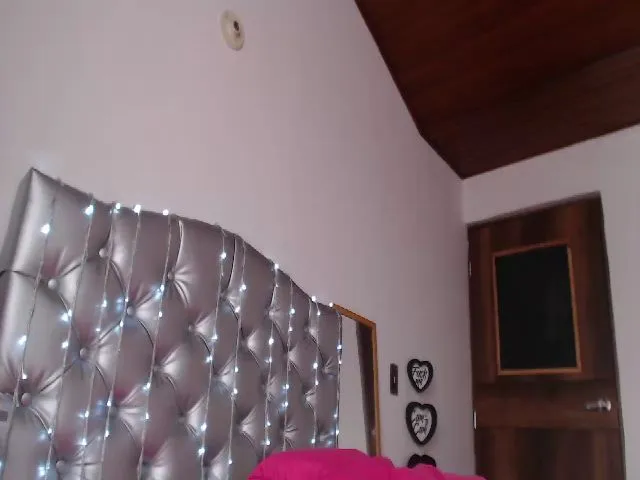 Live sex webcam photo for NikoraStar #257046511