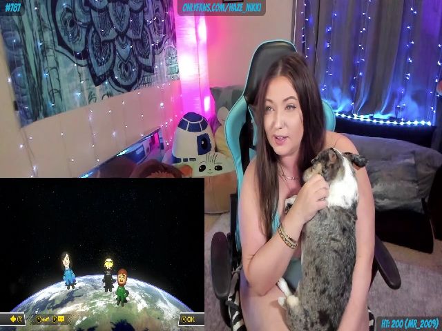 Live sex webcam photo for Nikki_Haze #254069893