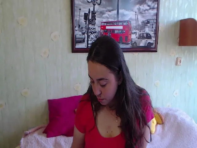 Live sex webcam photo for KamilaPhoenix #253736662