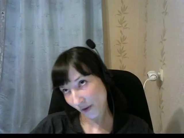 Live sex webcam photo for RenieCalm #241325951