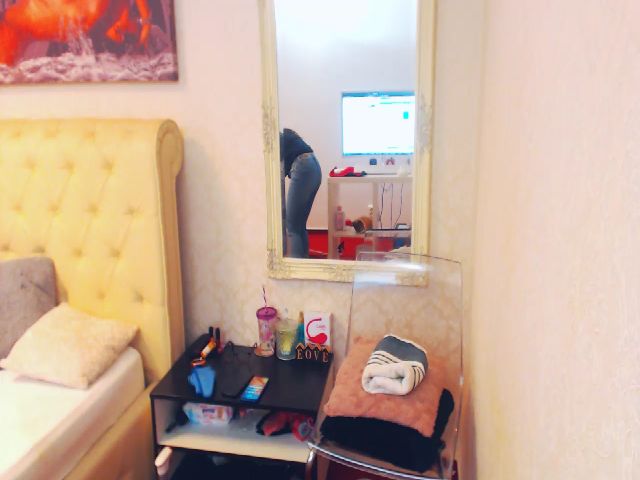 Live sex webcam photo for AlishaPacari #261084605