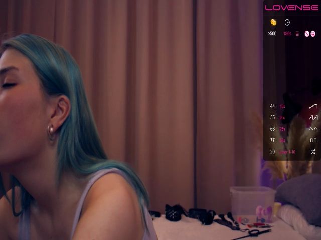 Live sex webcam photo for Purple_Foxy #252698364