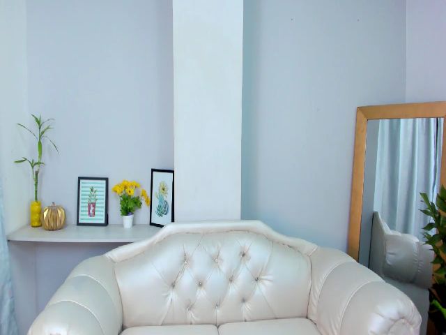 Live sex webcam photo for Eva_Watson #256084751