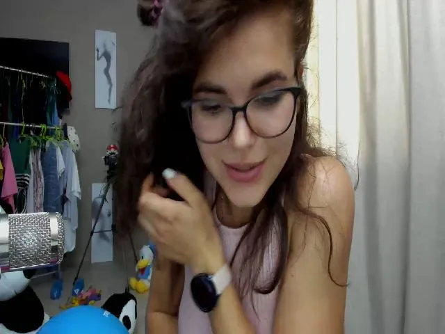 Live sex webcam photo for MissJeanne #255628701