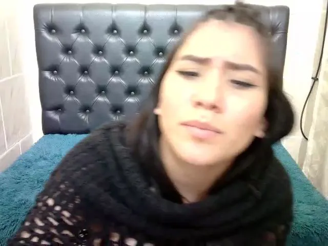 Live sex webcam photo for Emmaafox #257688244