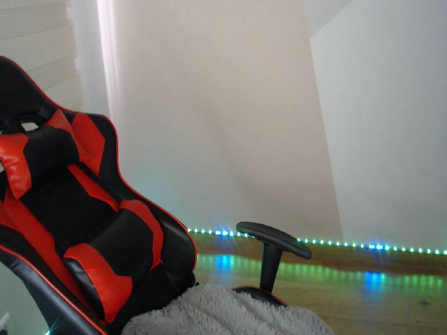 Live sex webcam photo for SharonMora #255723796