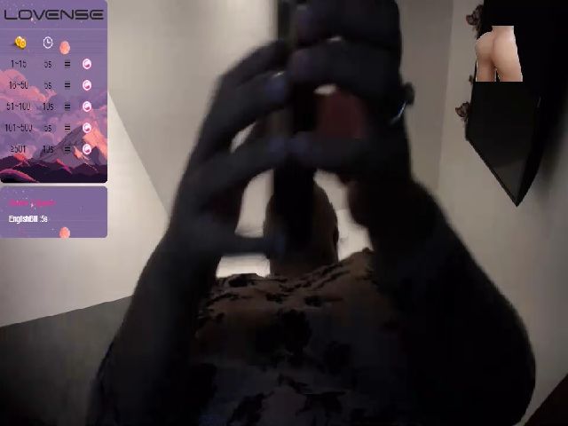 Live sex webcam photo for NicholleKitty #259810439