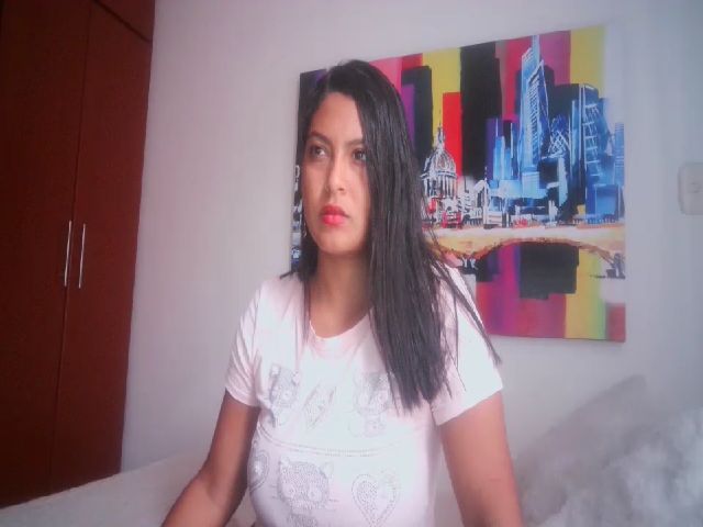 Live sex webcam photo for Sofiaparker1 #254220093