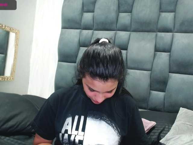 Live sex webcam photo for lolaastars1 #243184300