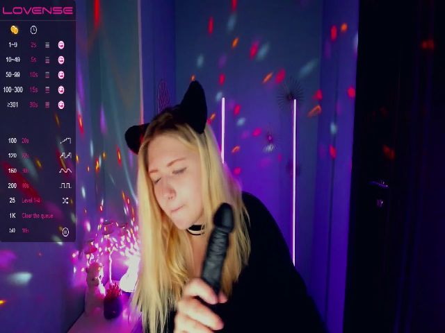 Live sex webcam photo for TinkerrBelll #257832514