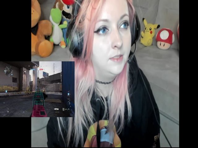 Live sex webcam photo for PrincessBluu #252867660