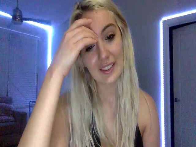 Live sex webcam photo for Sammy_gray #257293374