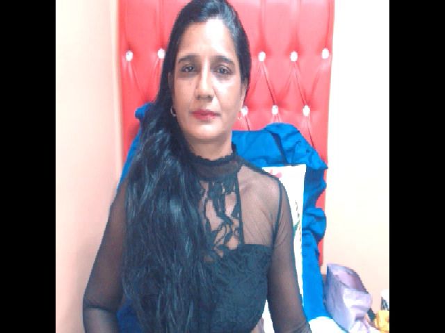 Live sex webcam photo for INDIANCANDY69 #261572026