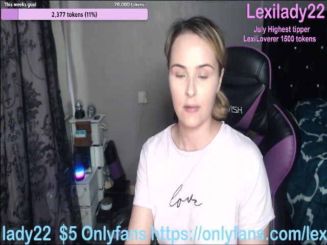 Live sex webcam photo for Lexilady22 #260645793