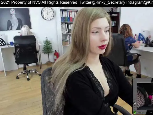 Live sex webcam photo for KinkyOffice #241179253