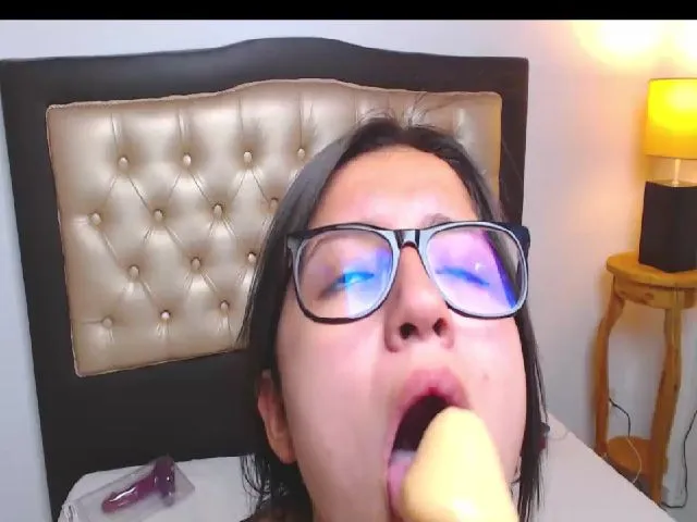 Live sex webcam photo for NyahMackenzie #252864838