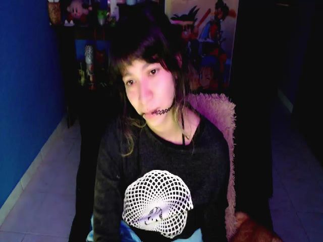 Live sex webcam photo for umaru_michae #255025822