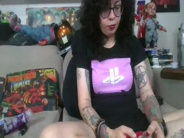 Live sex webcam photo for GirlGamer #259011876