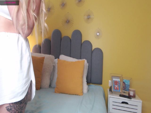 Live sex webcam photo for AnnCutie #257449711