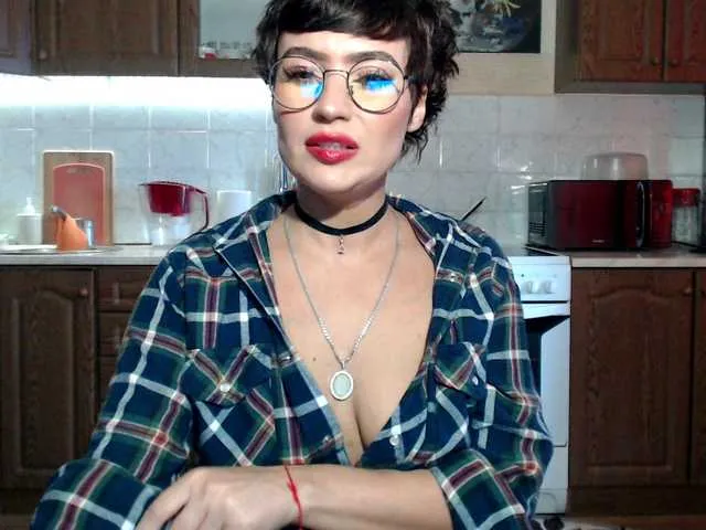 Live sex webcam photo for BeccaPassion #252806402