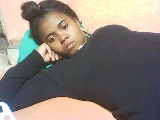 Live sex webcam photo for Malinciehot #241082367