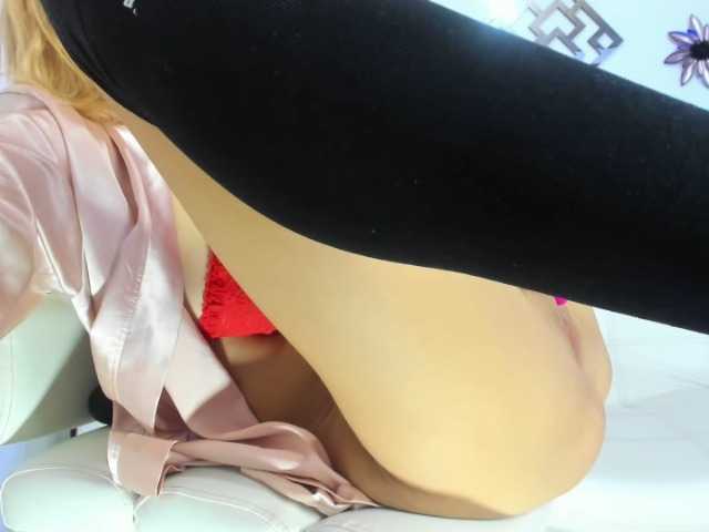 Live sex webcam photo for Krystin03 #241214766